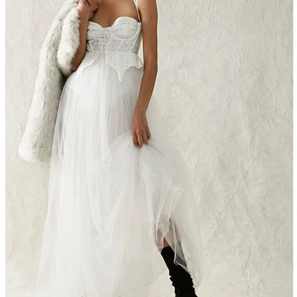 BNWT never worn! For Love & Lemons Lily Bridal Gown - Picture 1 of 6